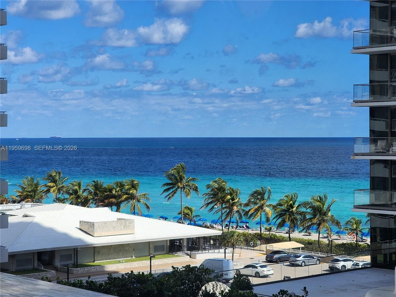 2030 S Ocean Dr 823 photo 1