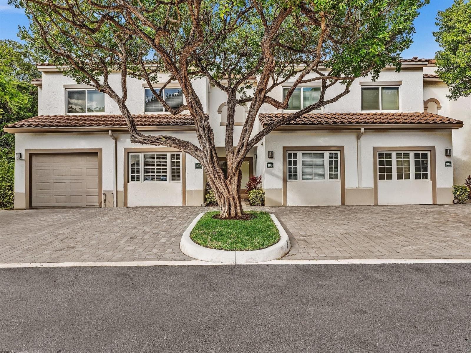 3602 S Ocean Boulevard 102 photo 2