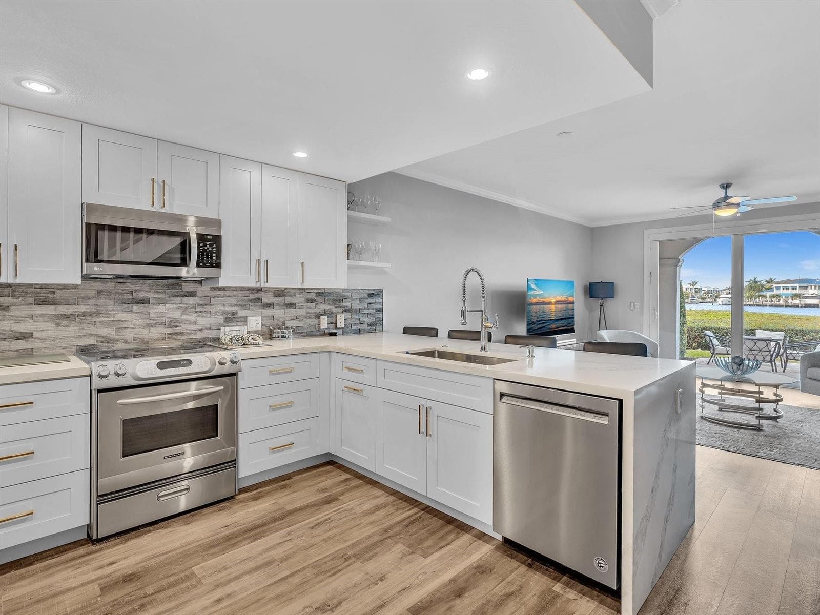 3602 S Ocean Boulevard 102 photo 8