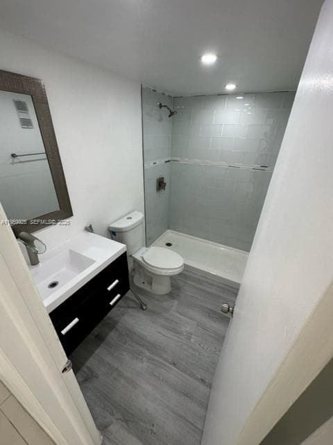3527 NE 168th St 202 photo 2