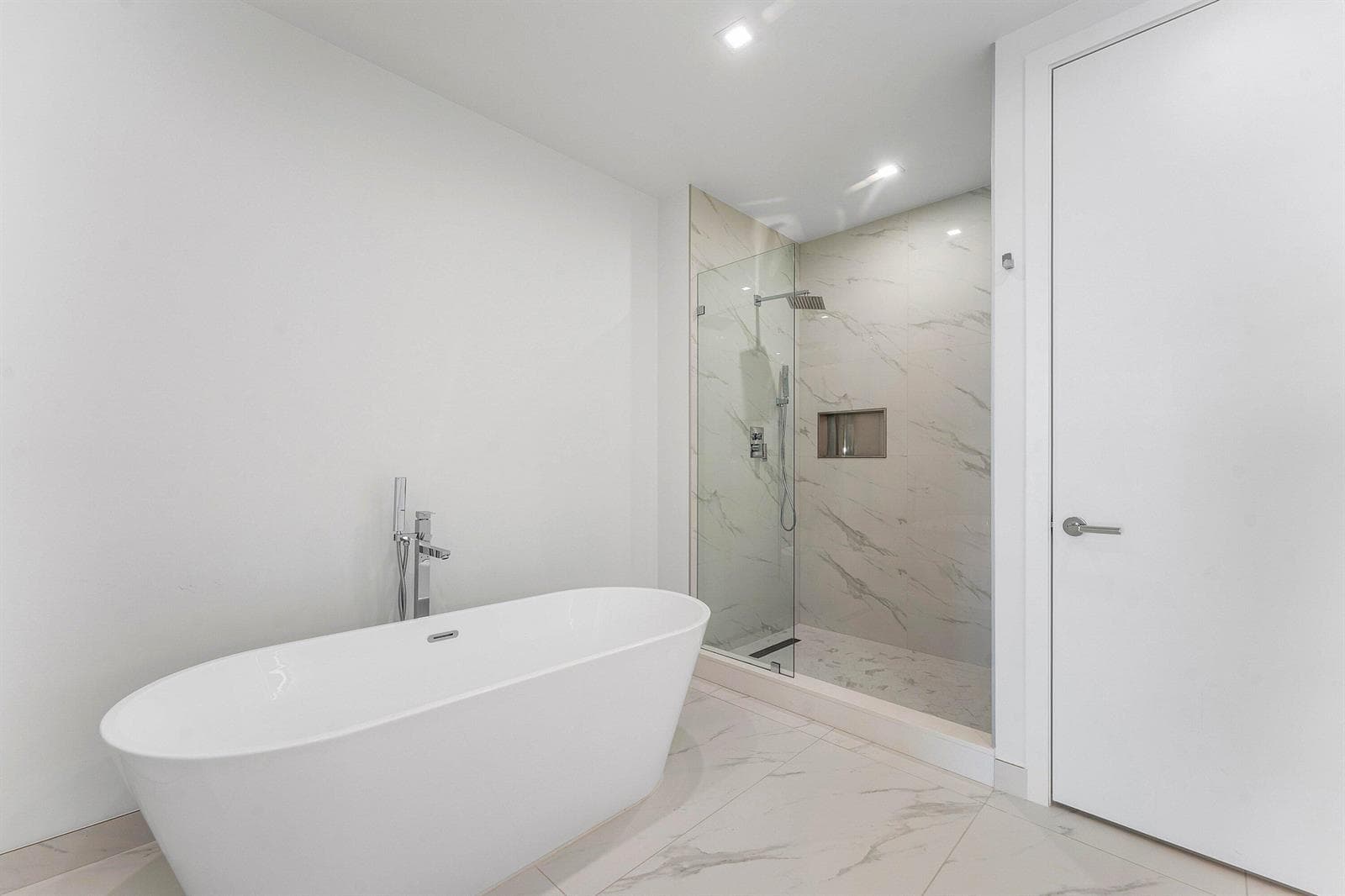 220 Lake Shore Drive 1006 photo 23