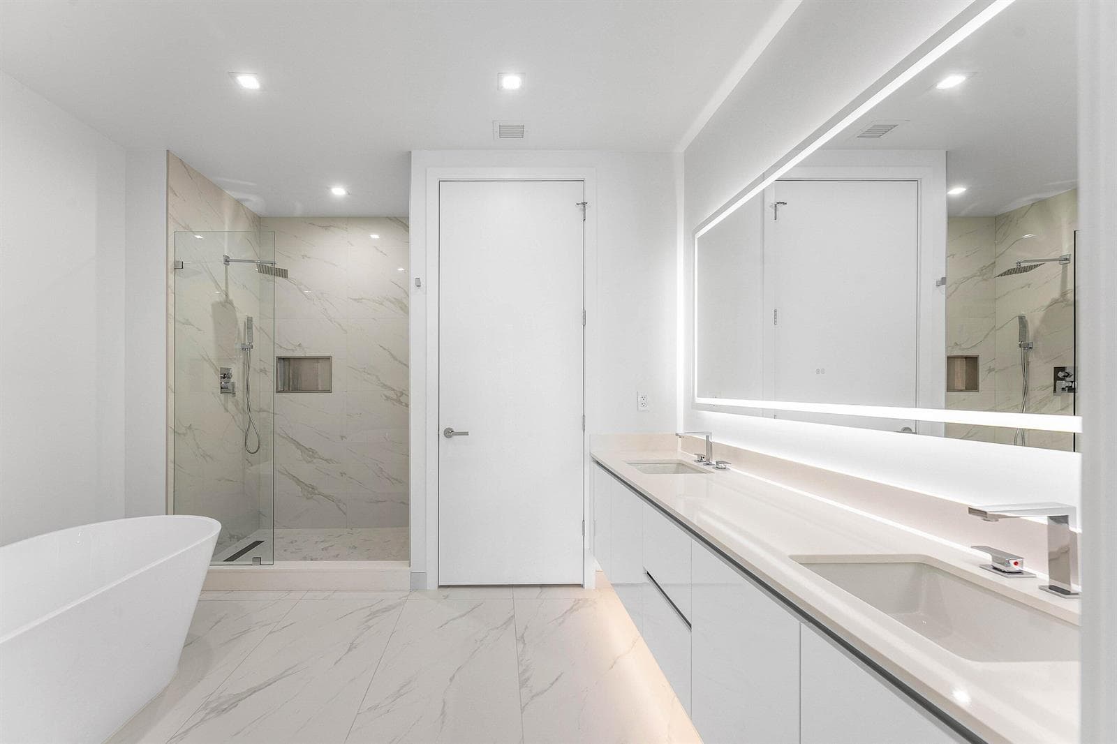 220 Lake Shore Drive 1006 photo 24