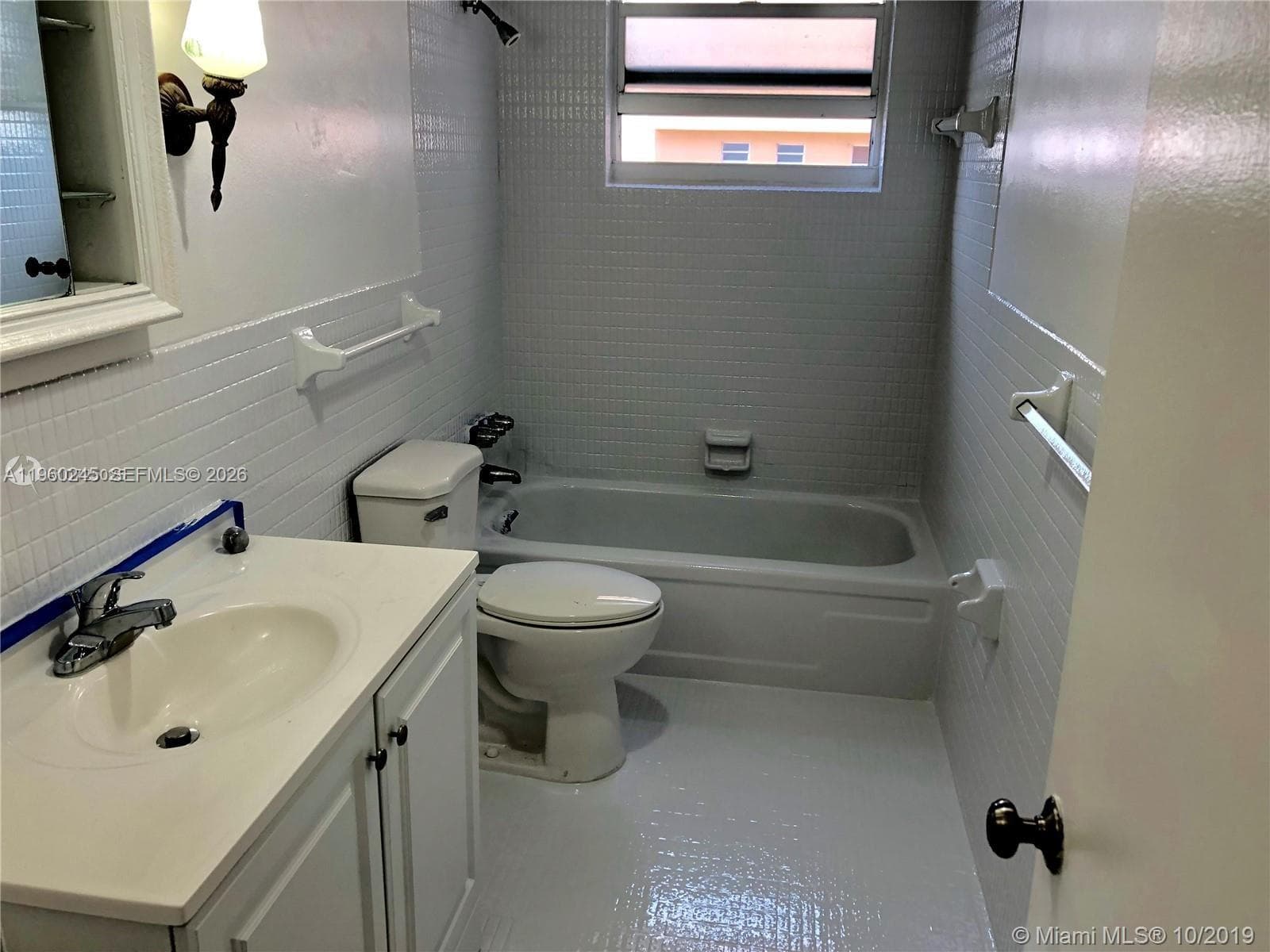 121 Golden Isles Dr 407 photo 22