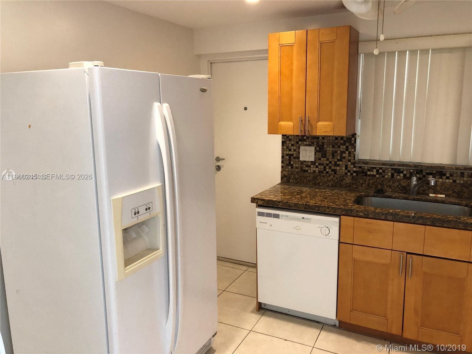 121 Golden Isles Dr 407 photo 9