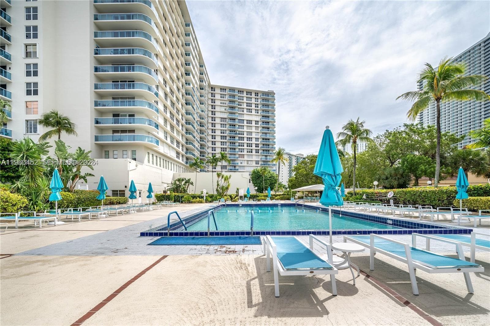 3800 S Ocean Dr 508 photo 1