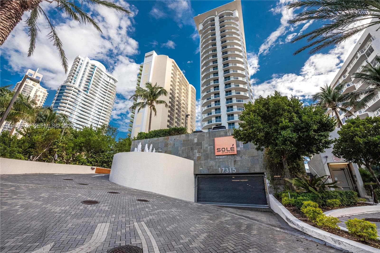 17315 Collins Ave 803 photo 2