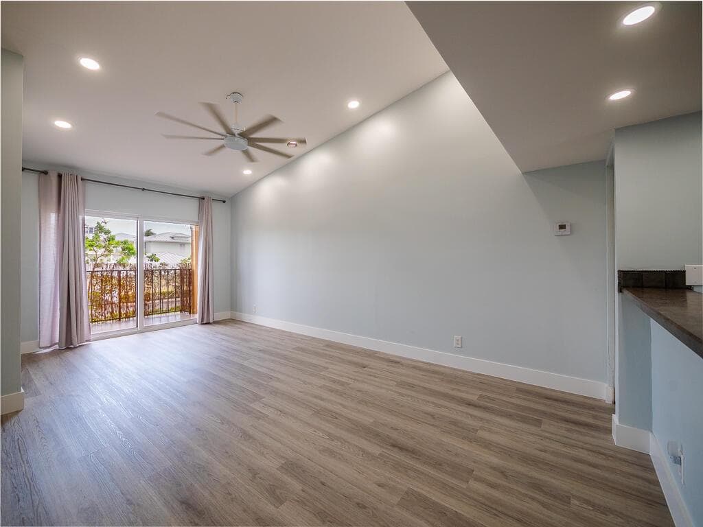1020 Lake Shore Drive 202 photo 6