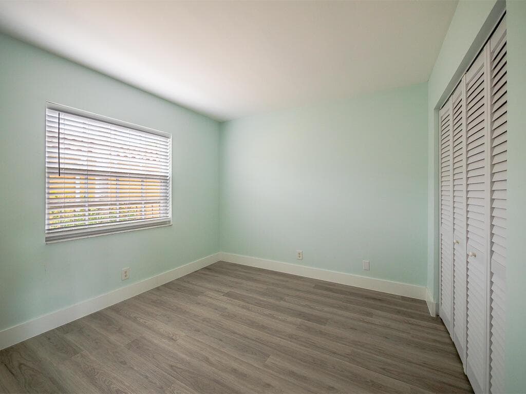 1020 Lake Shore Drive 202 photo 20