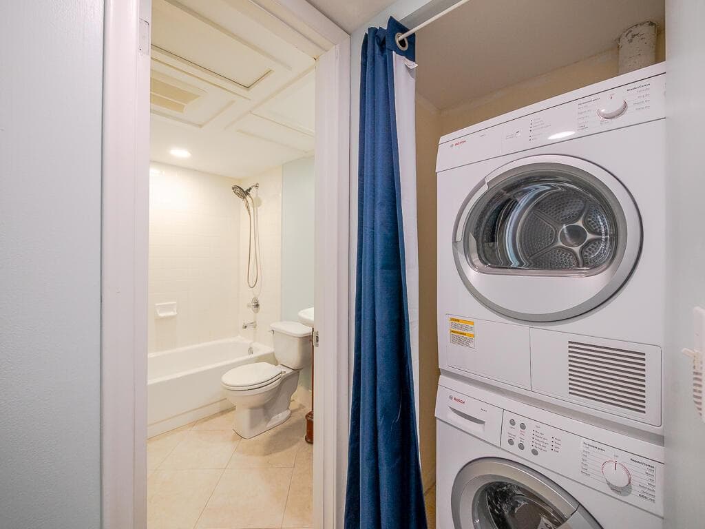 1020 Lake Shore Drive 202 photo 19