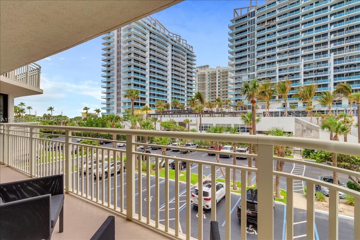 3000 N Ocean Dr 3B photo 24