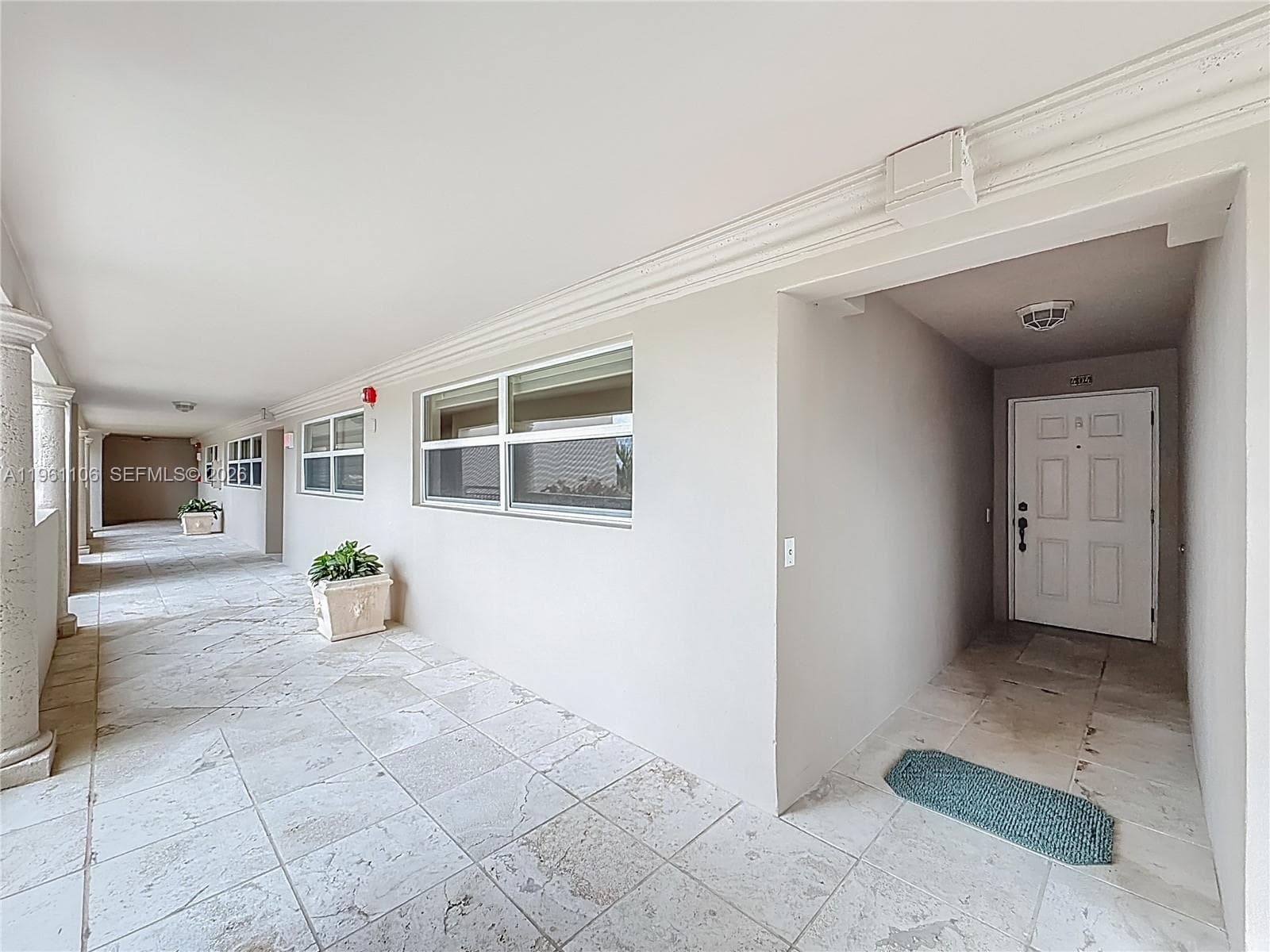1710 S Ocean Ln 404 photo 9