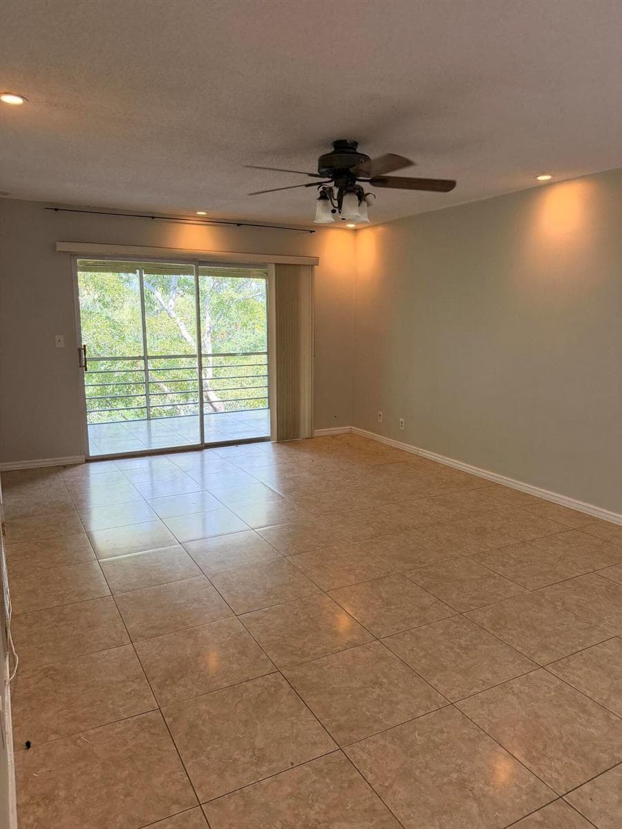 1400 NE 57th Street 302 photo 4