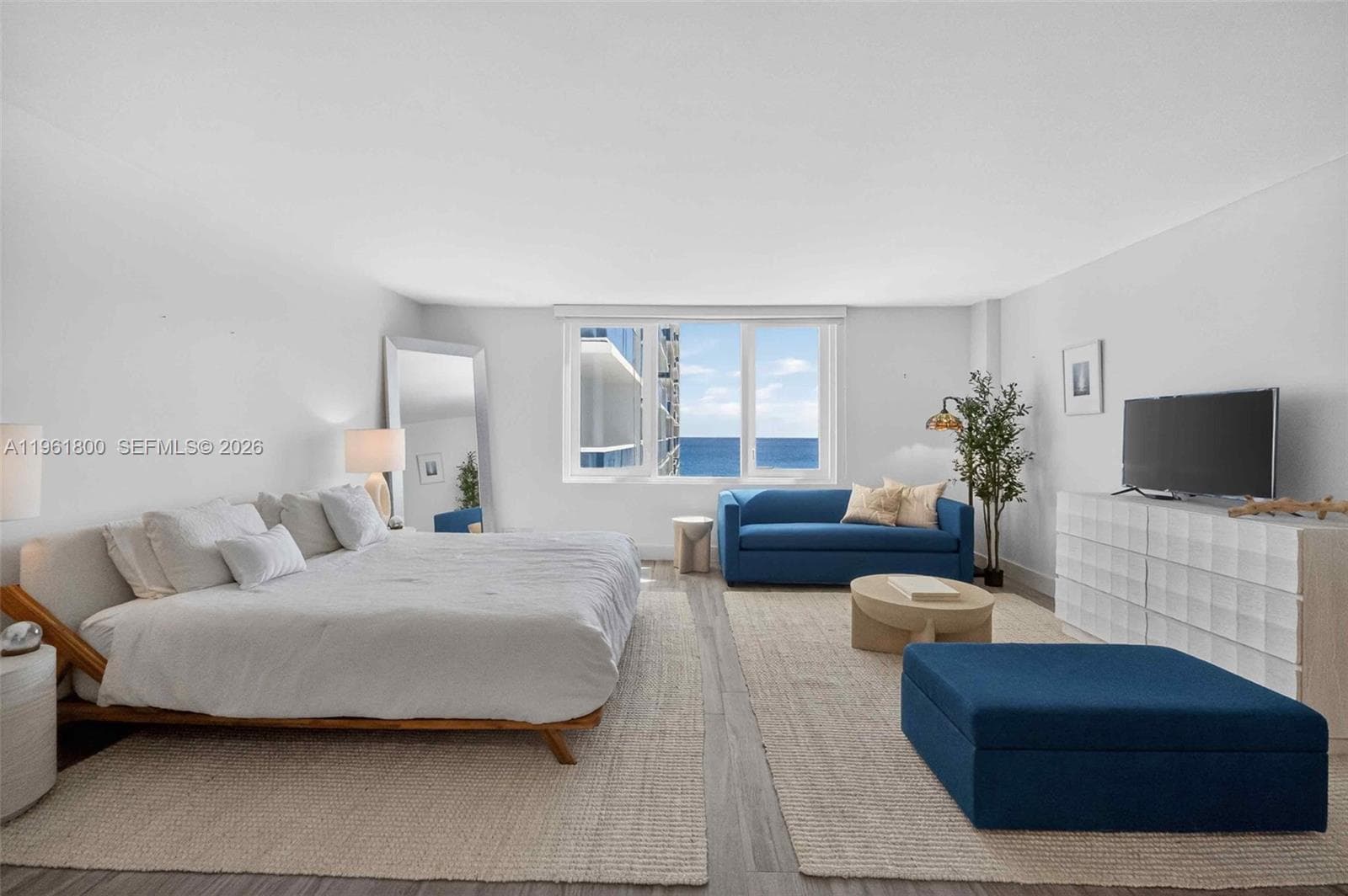 2301 Collins Ave 943 photo 1