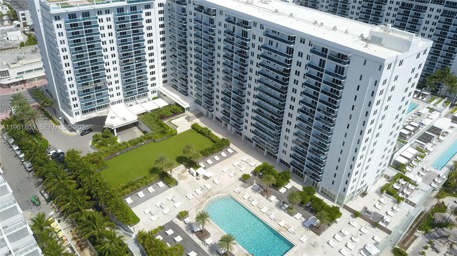 2301 Collins Ave 943 photo 11