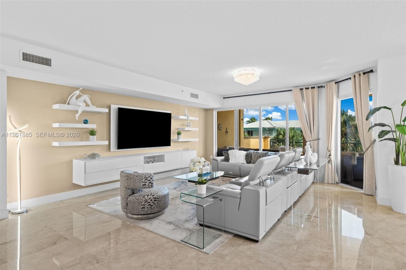 3415 N Ocean Dr 204 photo 3