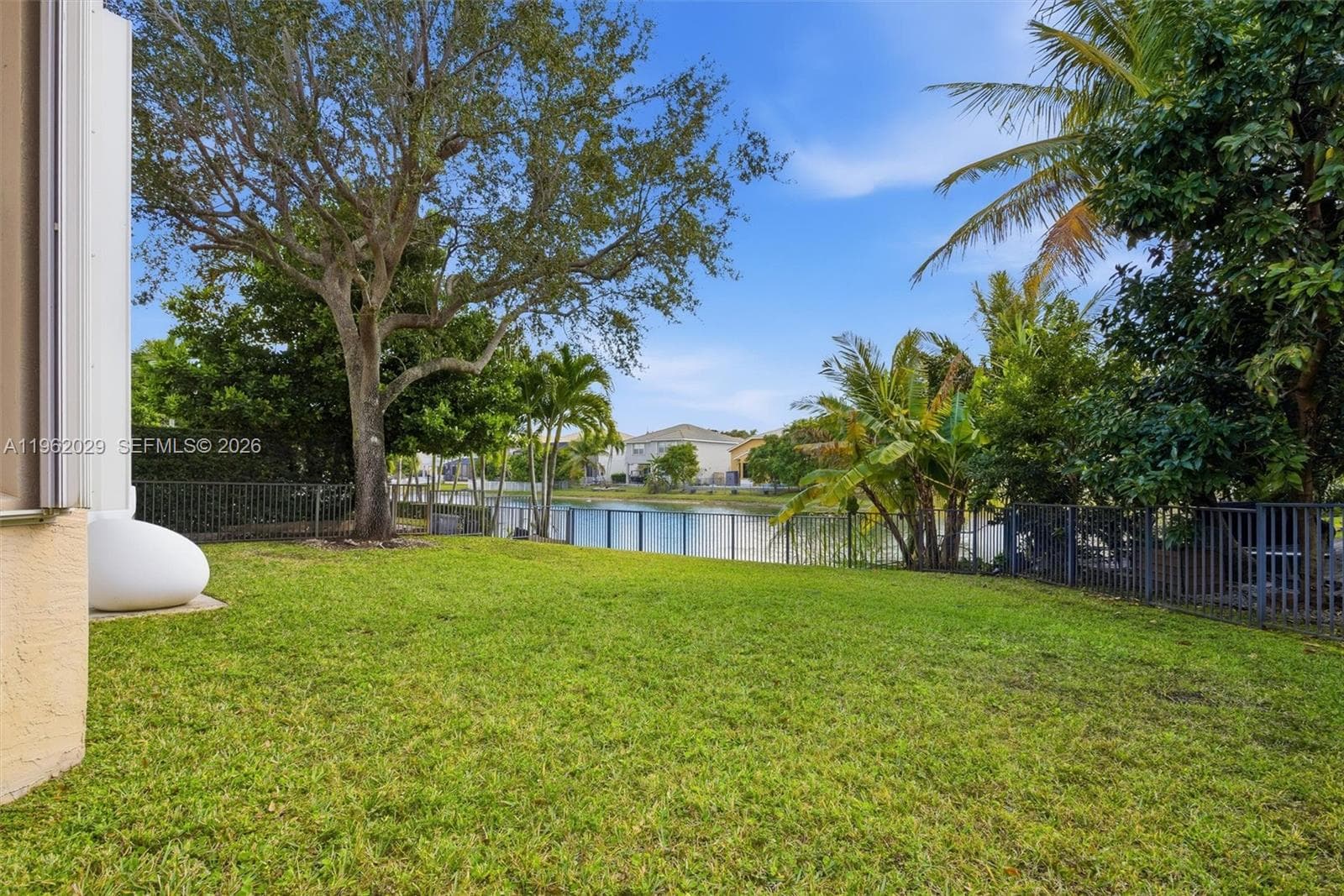 16460 SW 30th Street photo 8