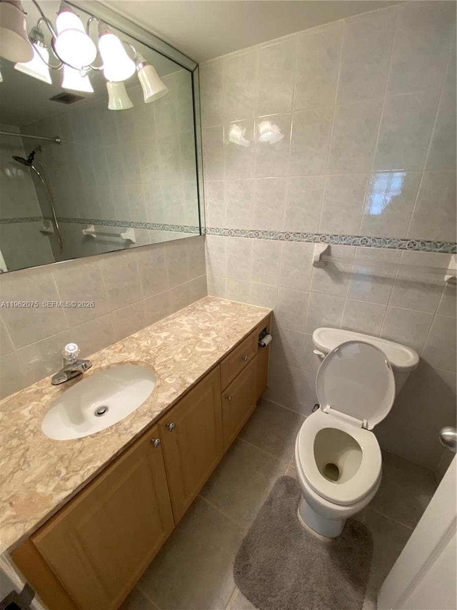 3725 S Ocean Dr 607 photo 10