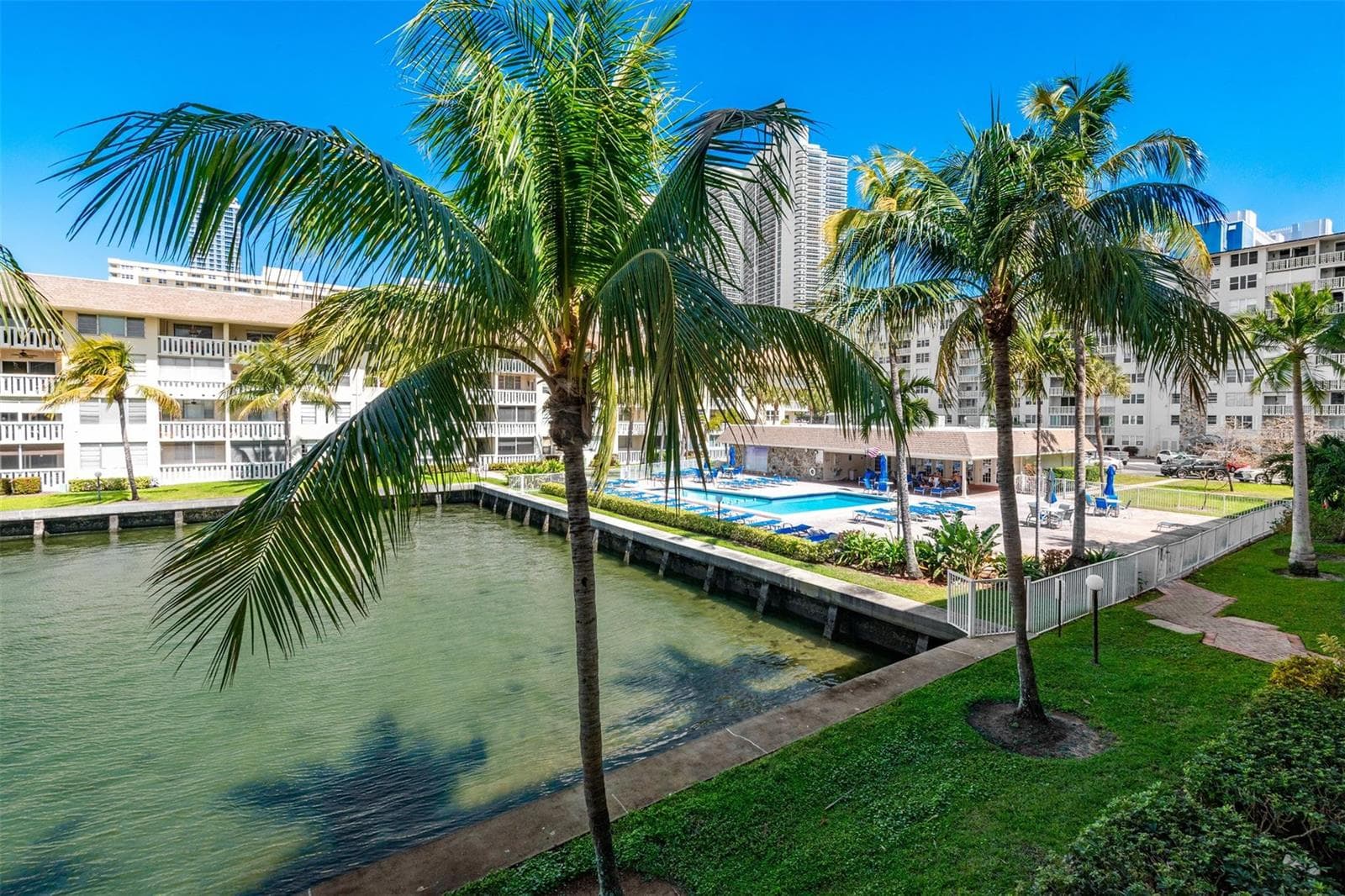 1891 S Ocean Drive 207 photo 3