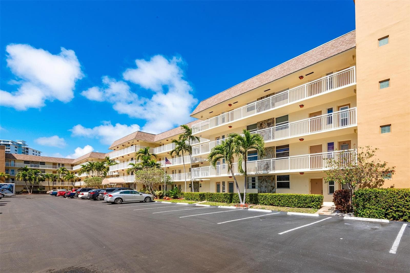 1891 S Ocean Drive 207 photo 4