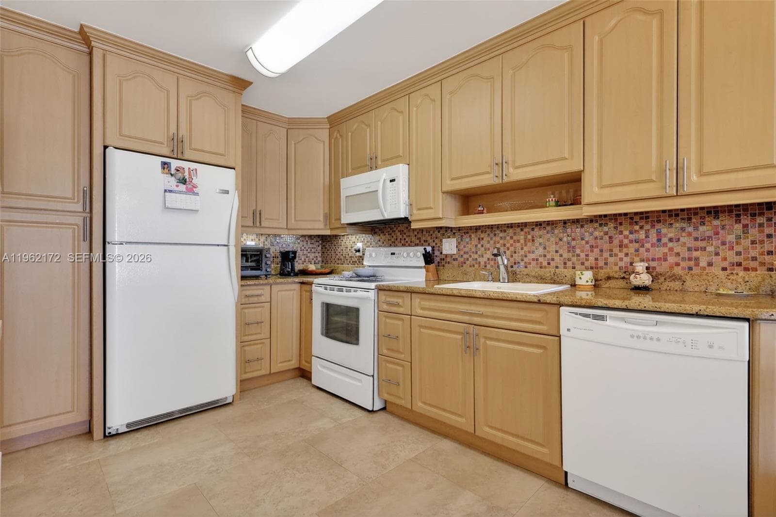 1849 S Ocean Dr 905 photo 7