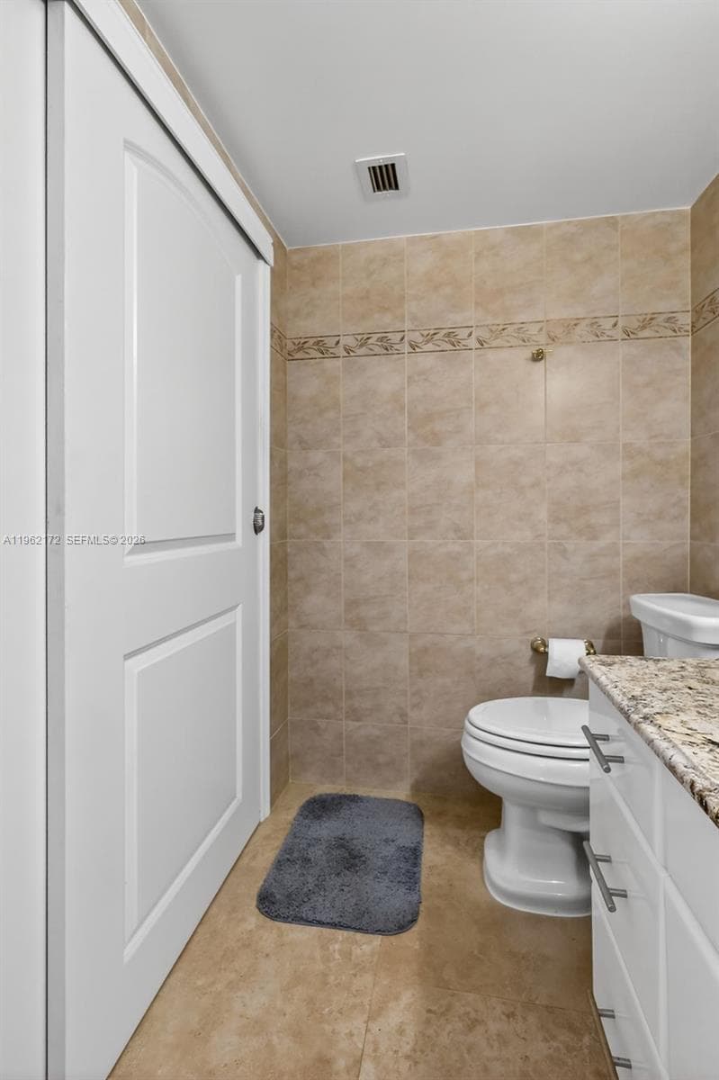 1849 S Ocean Dr 905 photo 24