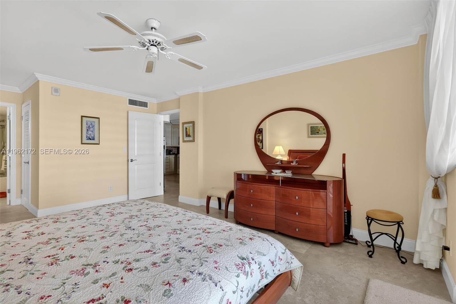1849 S Ocean Dr 905 photo 19