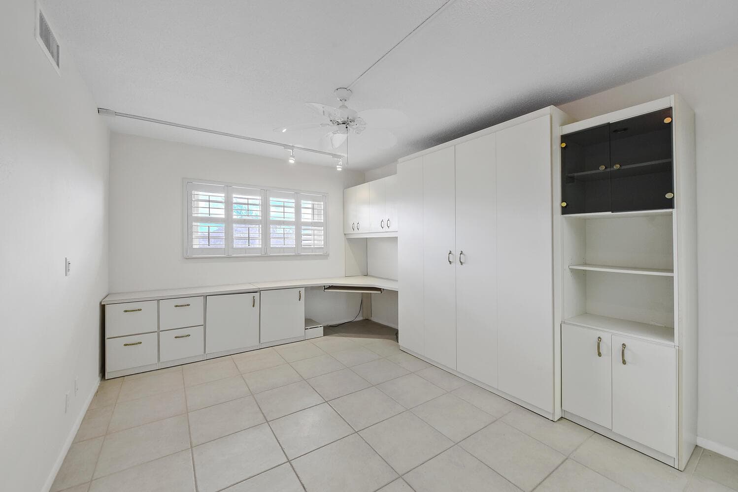 2871 N Ocean Boulevard F429 photo 16
