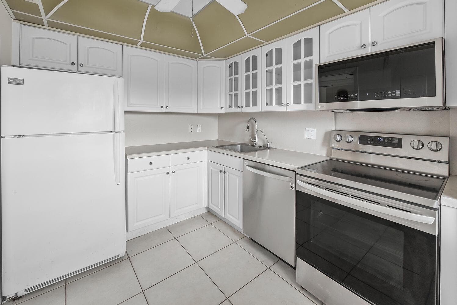 2871 N Ocean Boulevard F429 photo 11