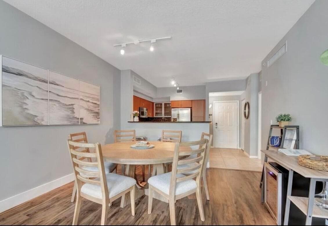 804 E Windward Way 316 photo 24