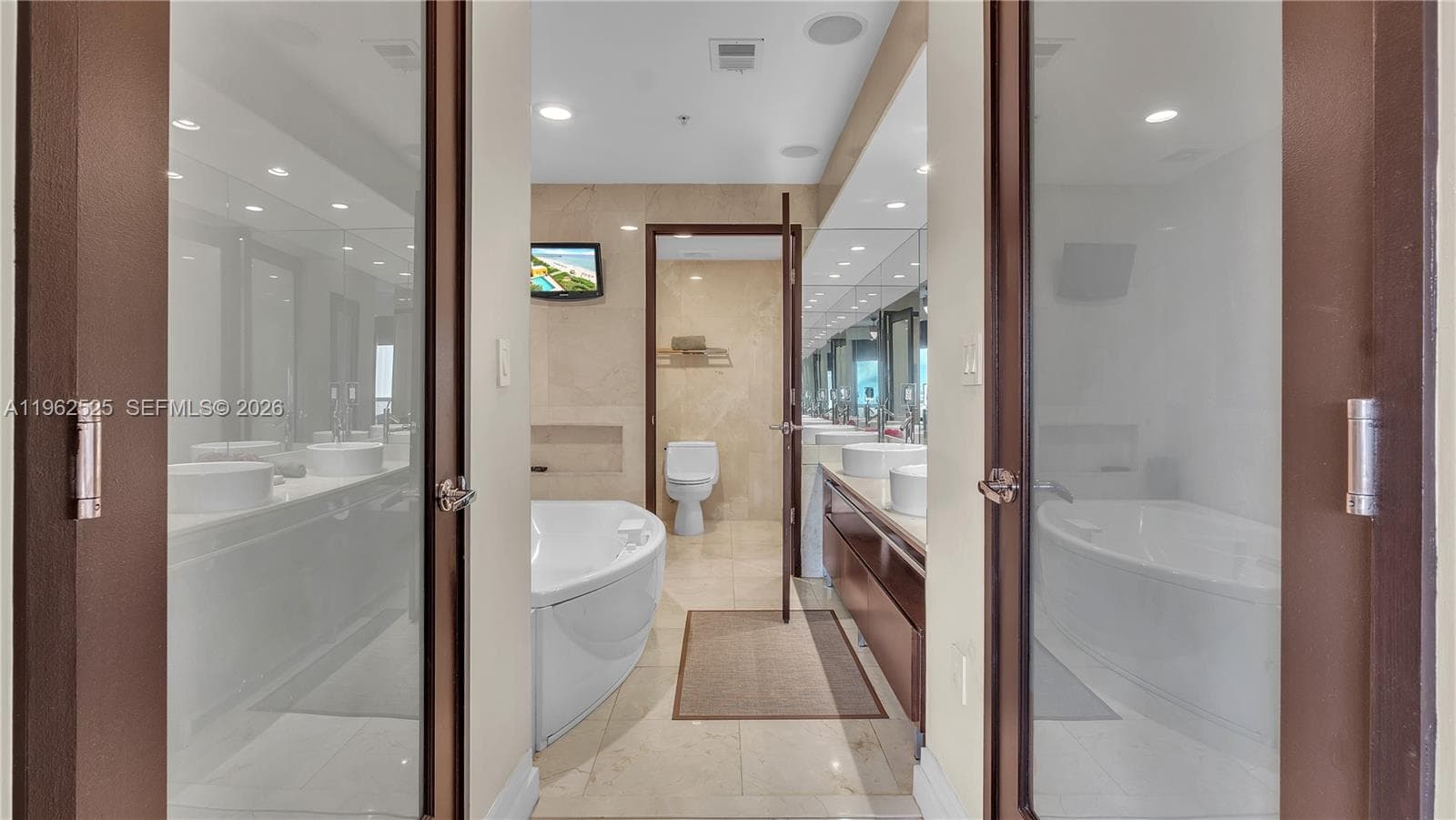 16275 Collins Ave 903 photo 19