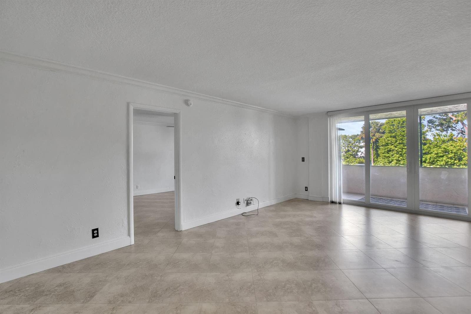 740 S Federal Highway 202 photo 9