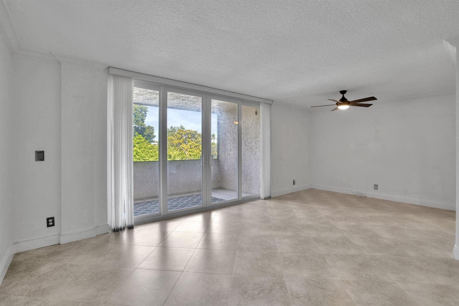 740 S Federal Highway 202 photo 14