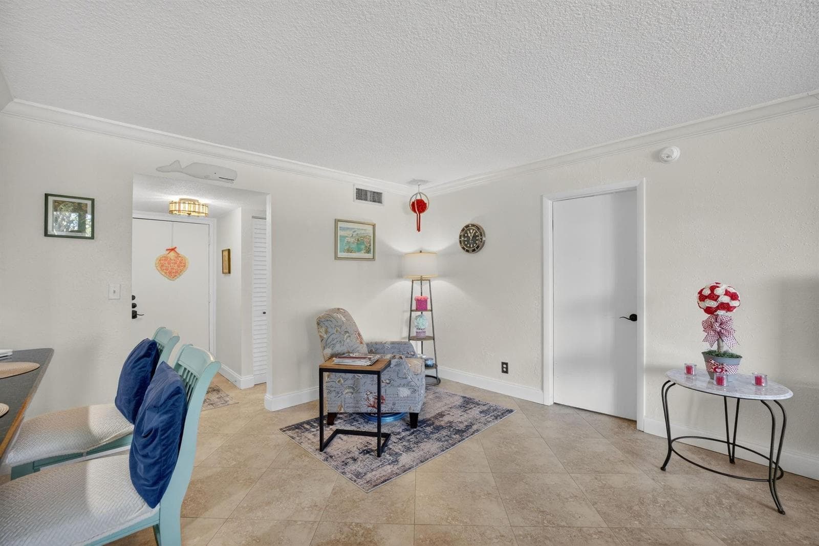 740 S Federal Highway 202 photo 18