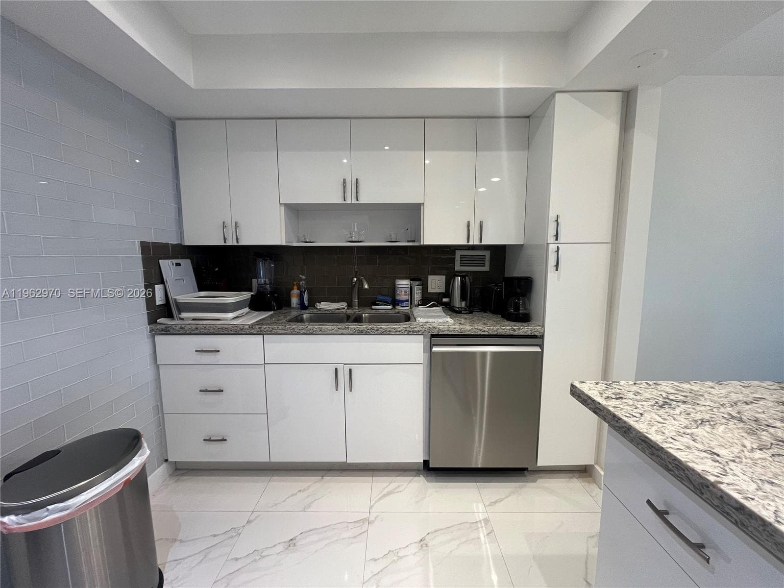 3505 S Ocean Dr 1510 photo 3