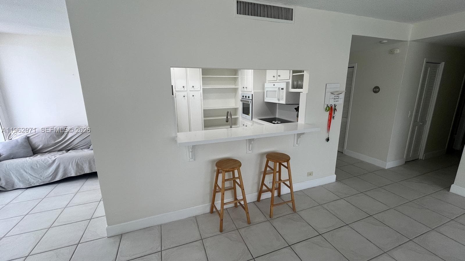 1405 photo 4