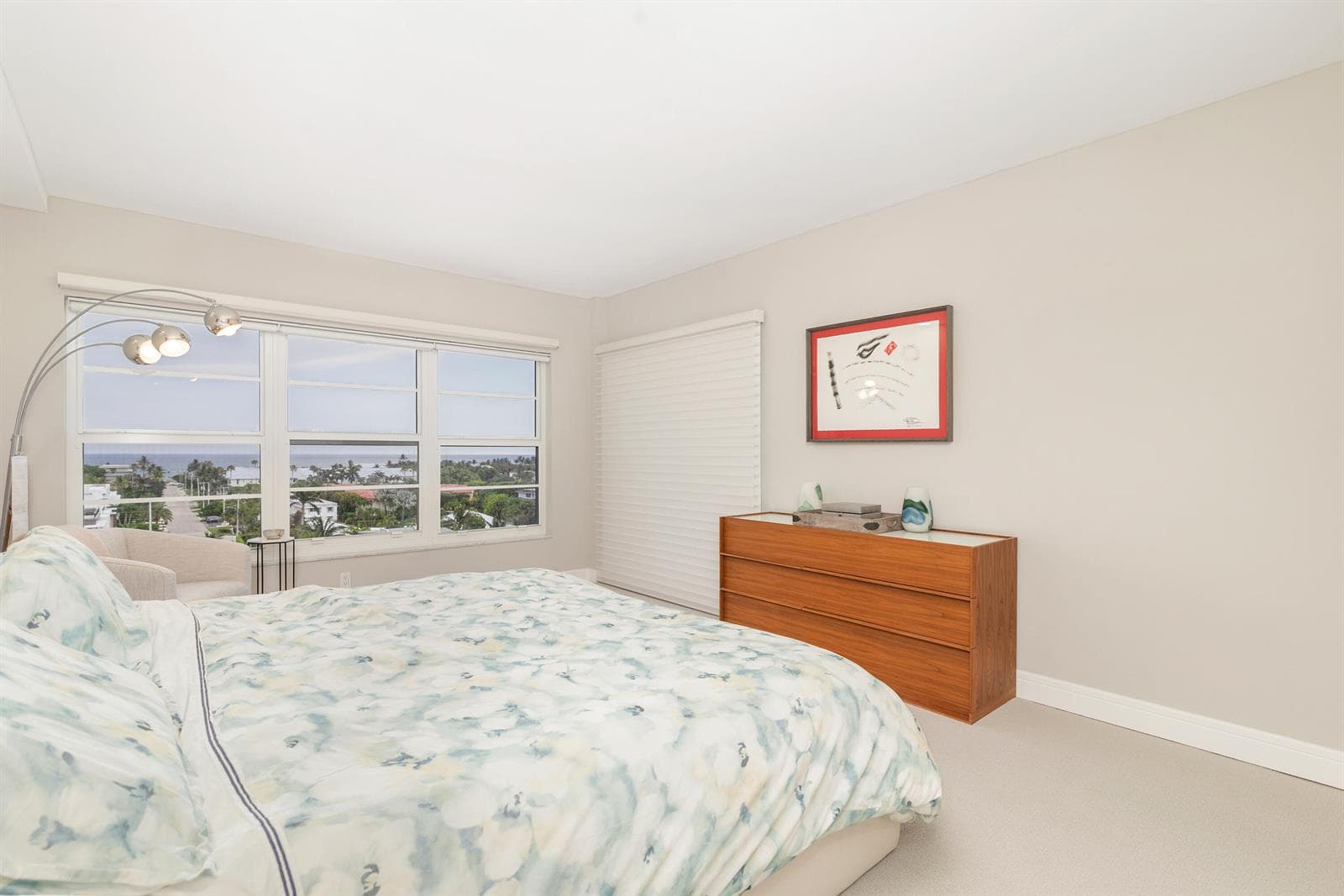 400 Seasage Drive 806 photo 12
