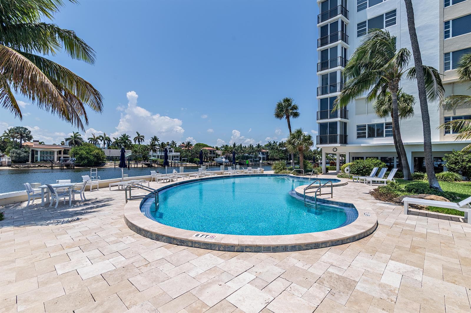 400 Seasage Drive 806 photo 20
