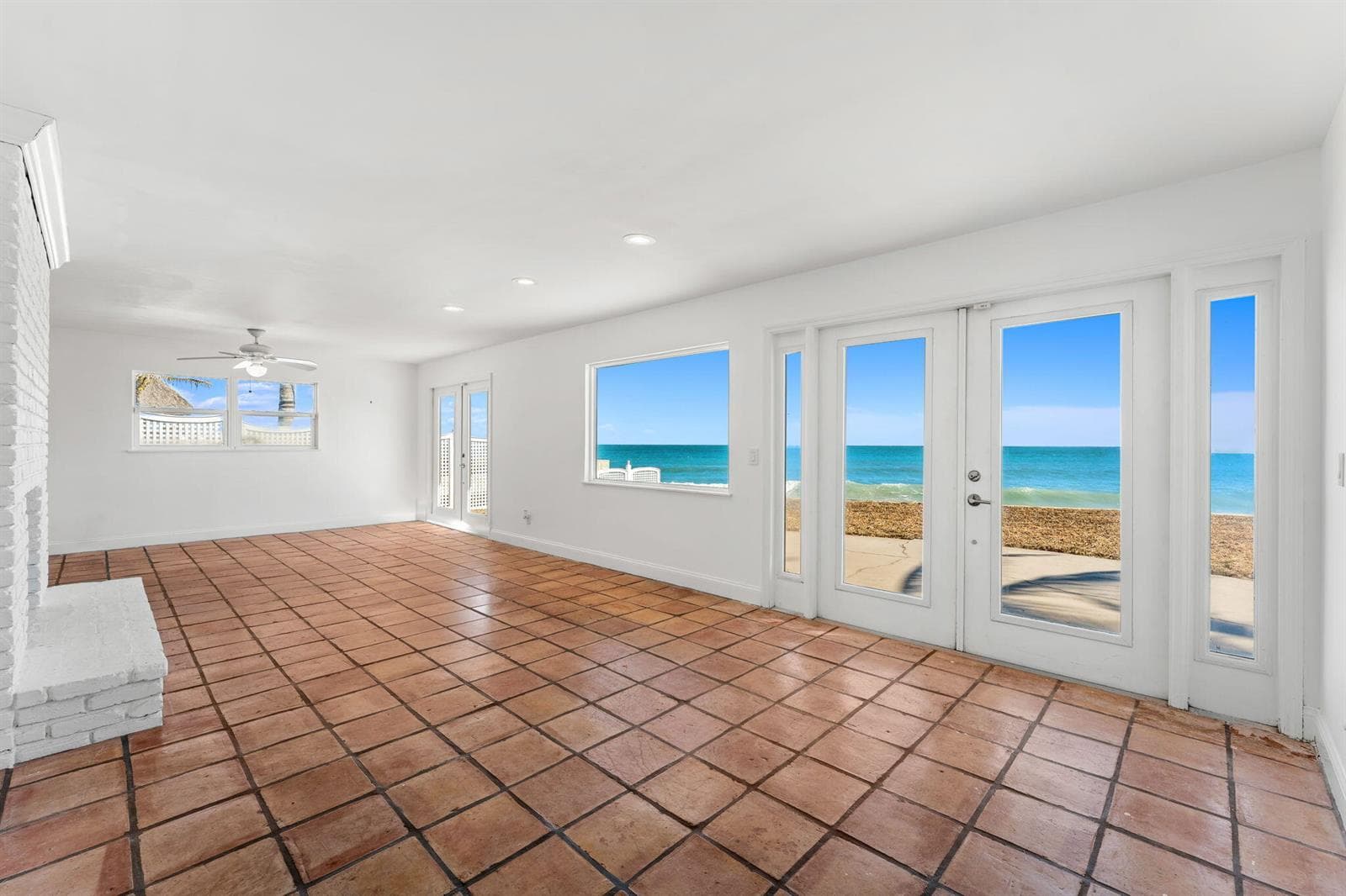 9556 Doubloon Drive photo 2