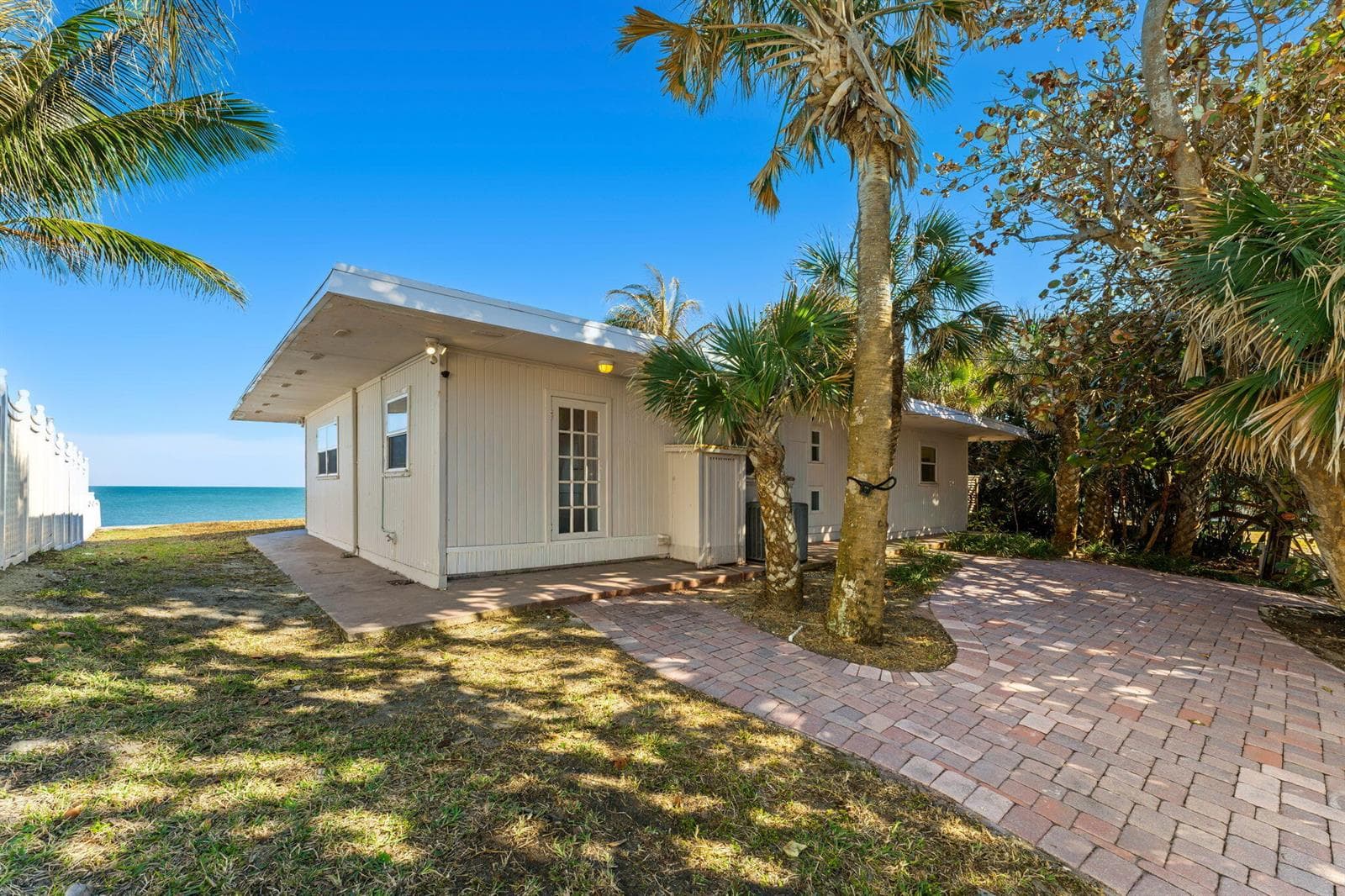 9556 Doubloon Drive photo 11