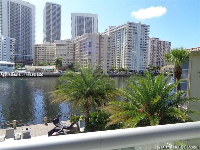 2600 E Hallandale Beach Blvd T301 photo 18