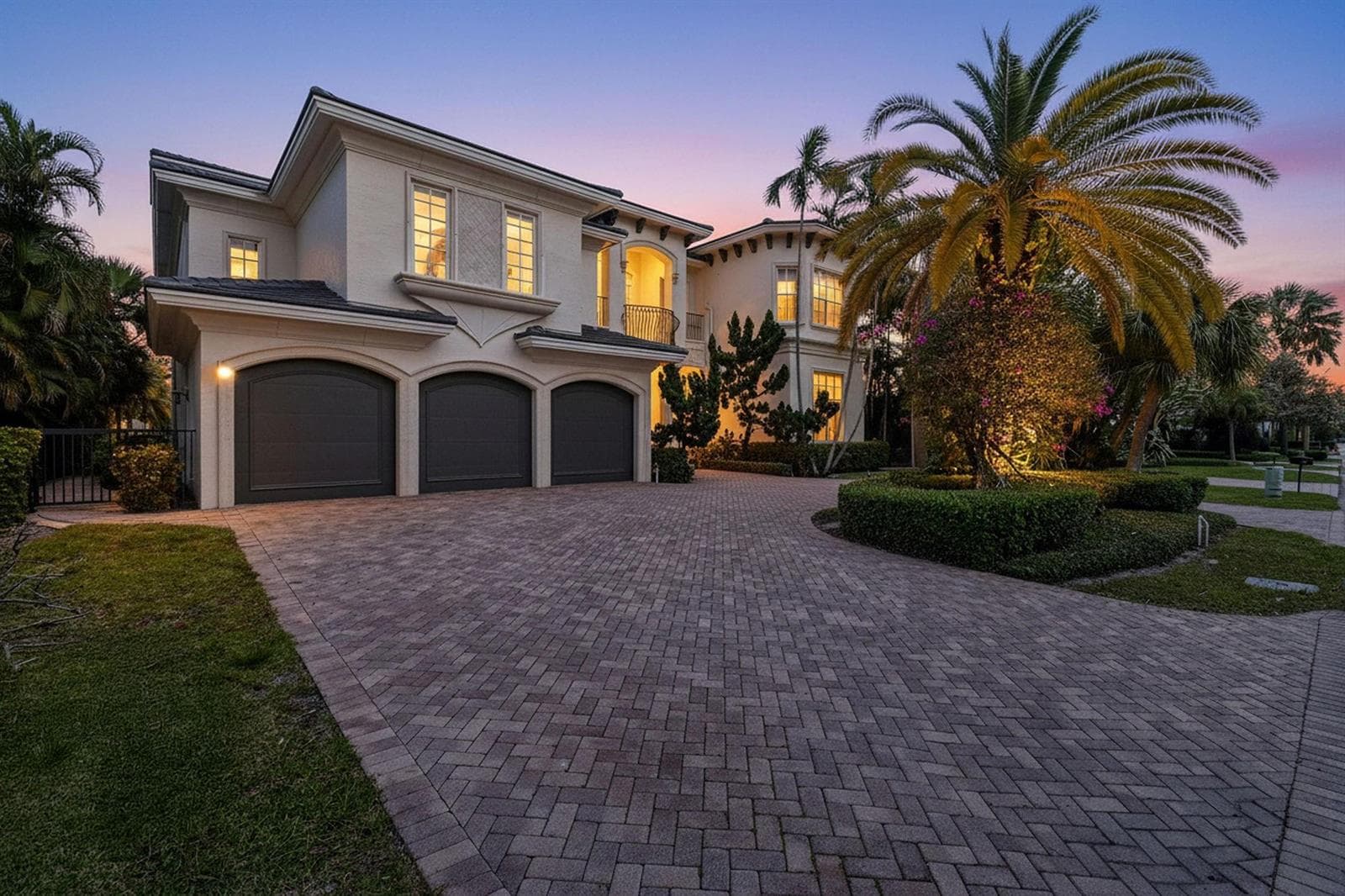 501 Golden Harbour Drive photo 3