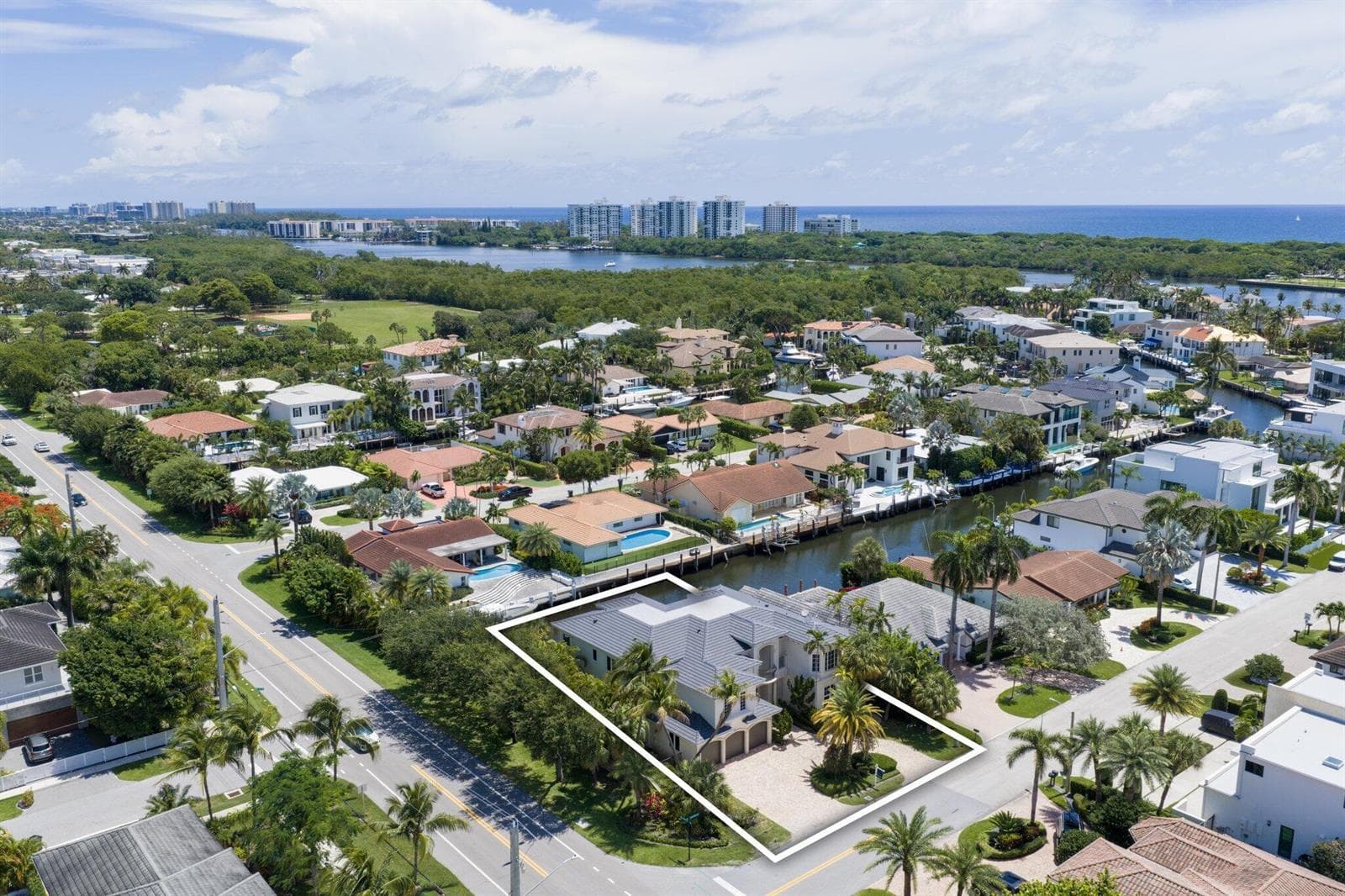 501 Golden Harbour Drive photo 10