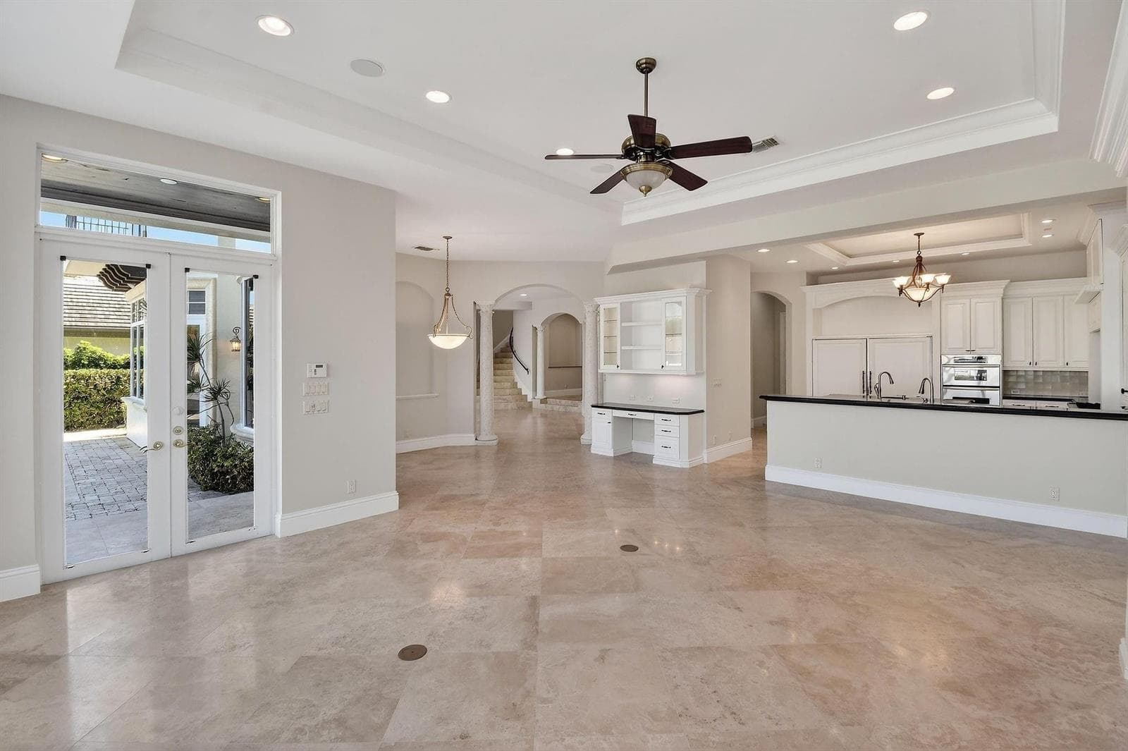 501 Golden Harbour Drive photo 18