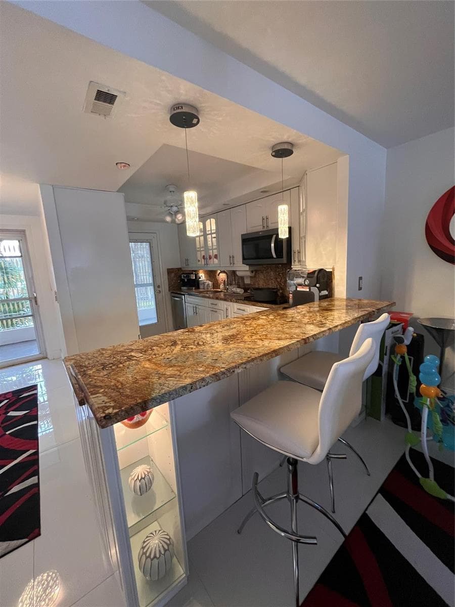 400 Golden Isles Drive 20 photo 5