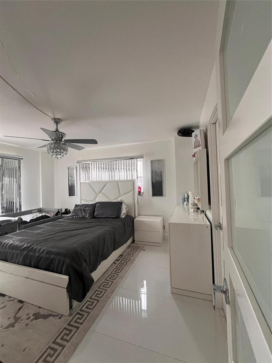 400 Golden Isles Drive 20 photo 8