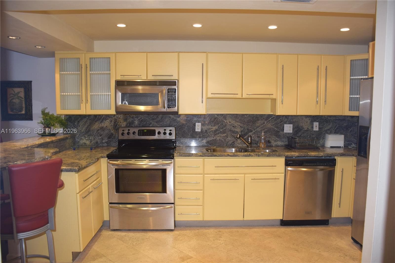 2301 Collins Ave 543 photo 24