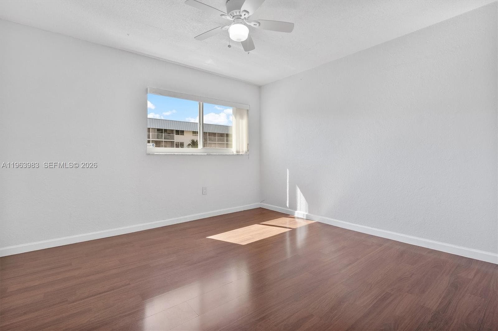 3860 NE 170th St 205 photo 23