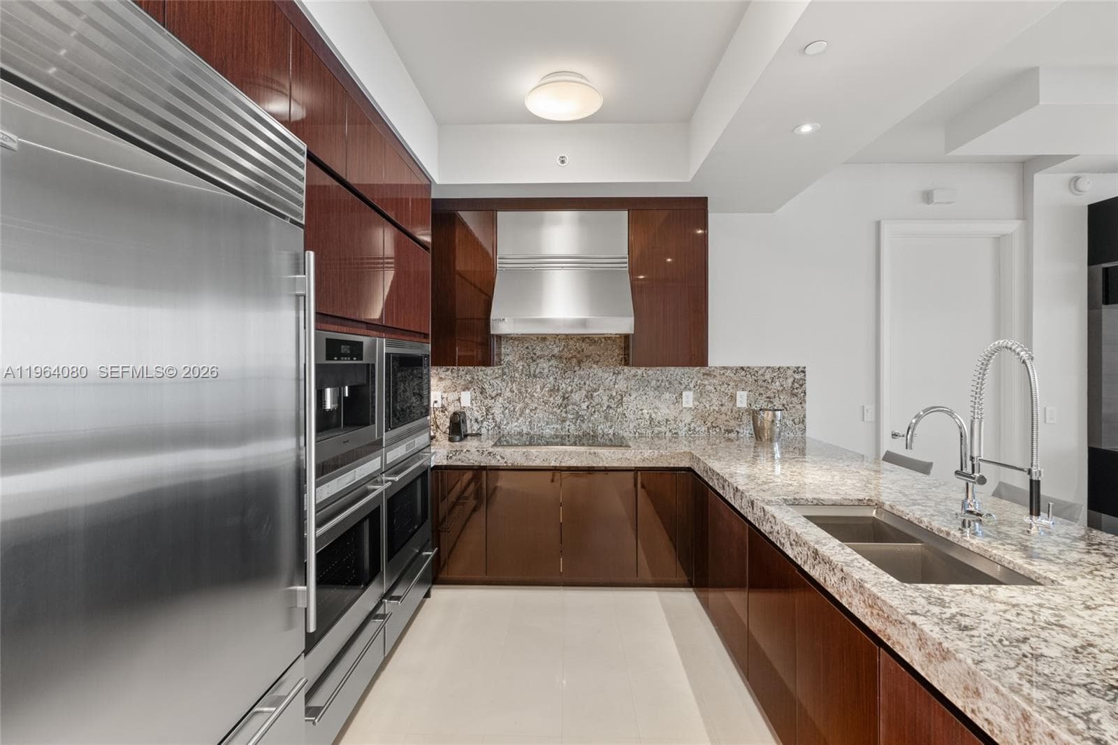 9703 Collins Ave 2515 photo 7