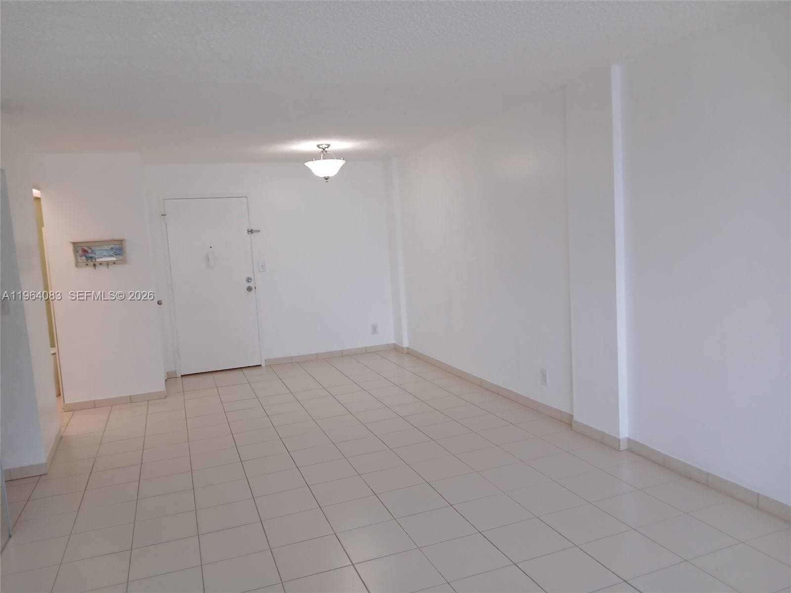 1913 S Ocean Dr 423 photo 2