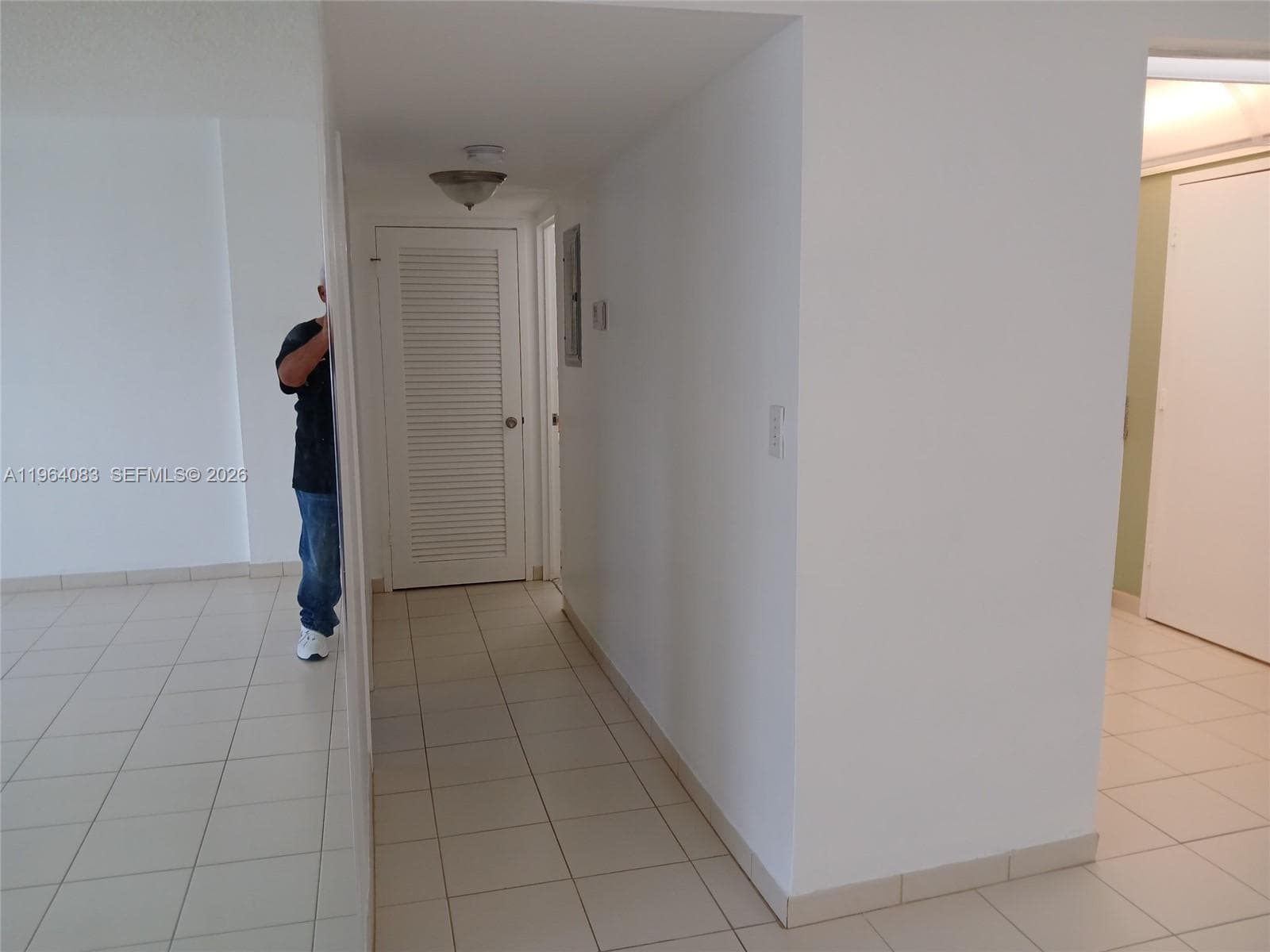 1913 S Ocean Dr 423 photo 6